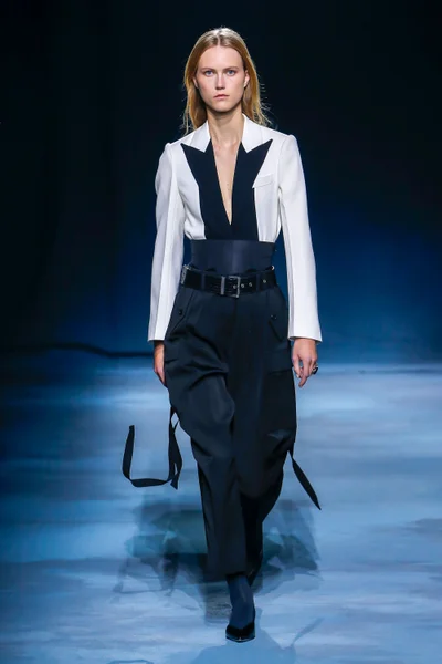 Look 42